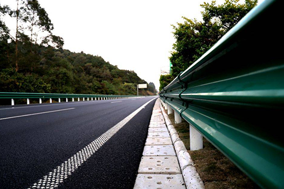 陇南高速公路护栏的常用类型