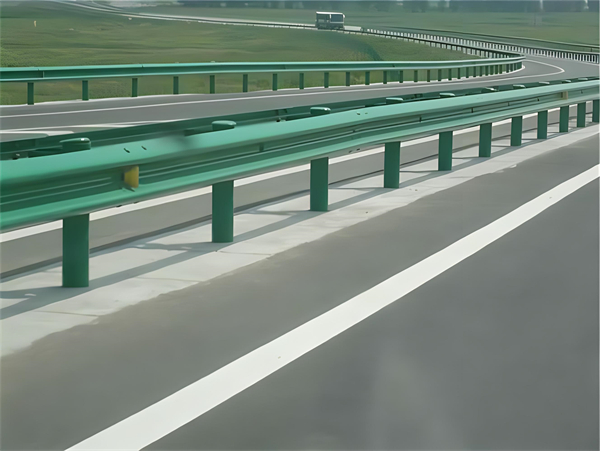 陇南高速护栏板守护安全广泛应用于多个行业