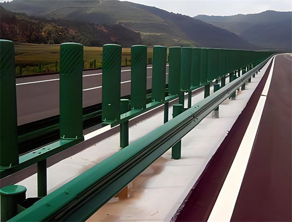 陇南三波护栏板在高速公路的应用